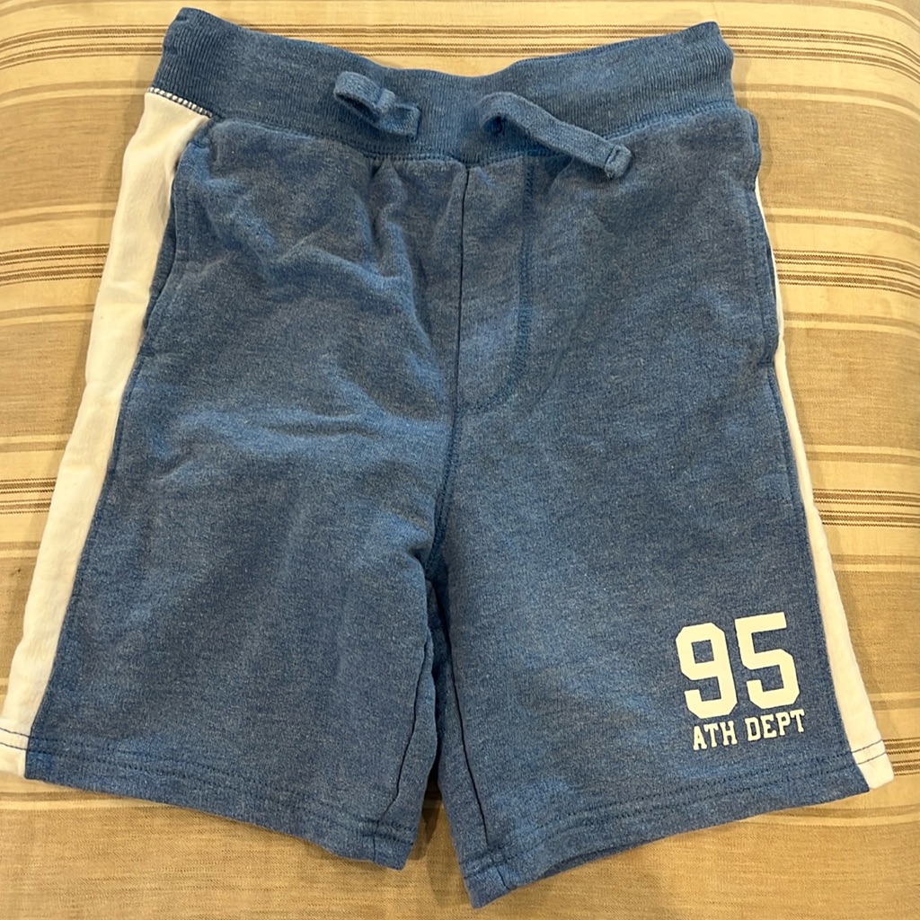 Oshkosh Bosh Short Size 45 Like New